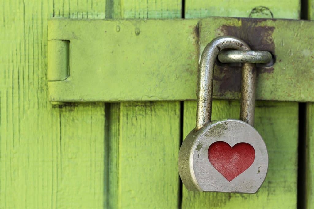 padlock with a heart